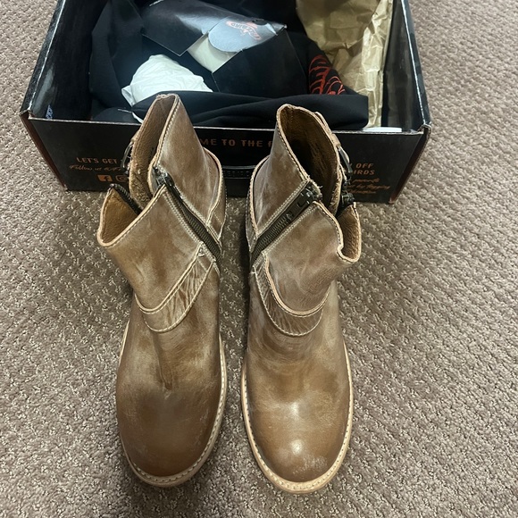 NWT Freebird Boots - Picture 2 of 6